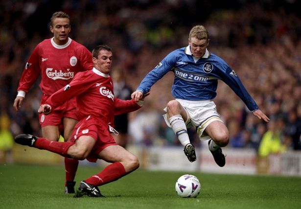 足球专项体能训练全解析（足球专项体能训练深度指南）