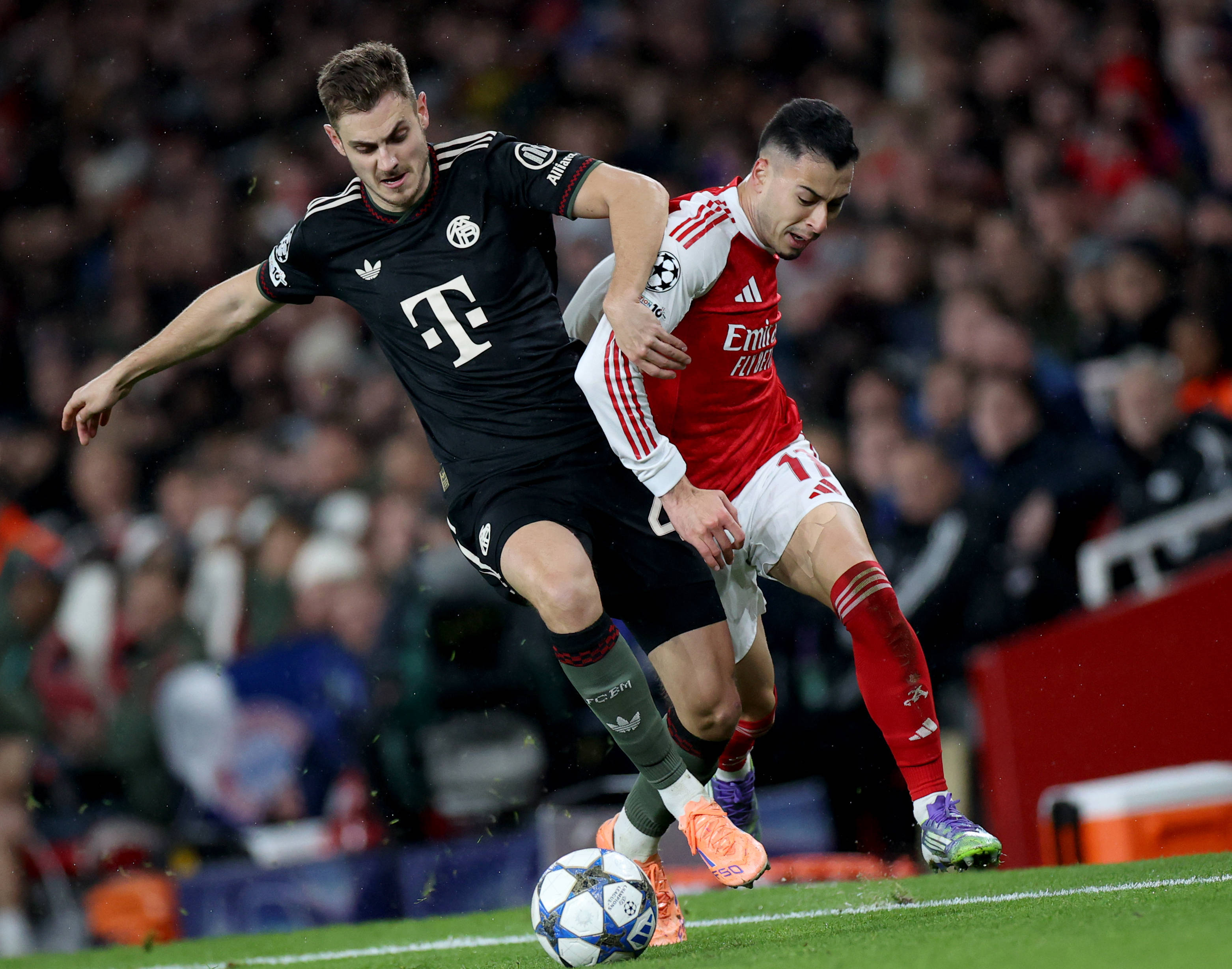 中超联赛总结：积分榜前三分析,