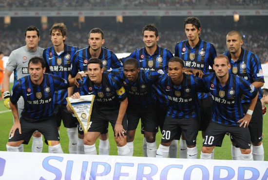 FC东京推出与韩国知名女团BLACKPINK联名产品（FC东京携手韩国人气女团BLACKPINK发布联名系列）