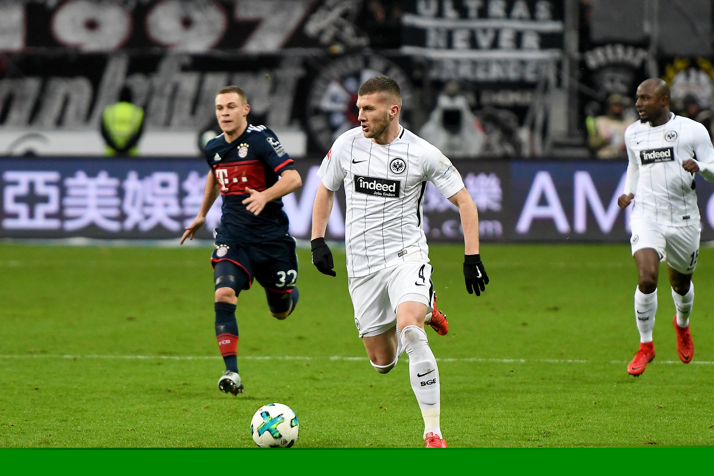 尤文vs卡利亚里首发：弗拉霍维奇领衔！伊尔迪兹、小图拉姆在列