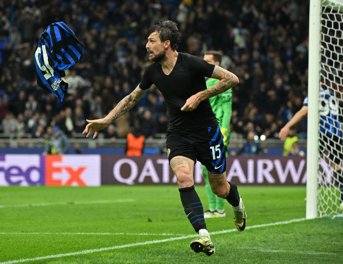 门将成最大主角，连续神扑吓傻对手