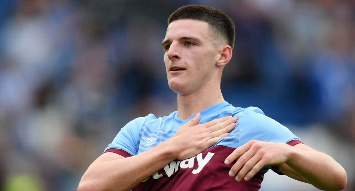 梅西一年造进球74个！三大MVP！快踢满全场还能边线一过四！