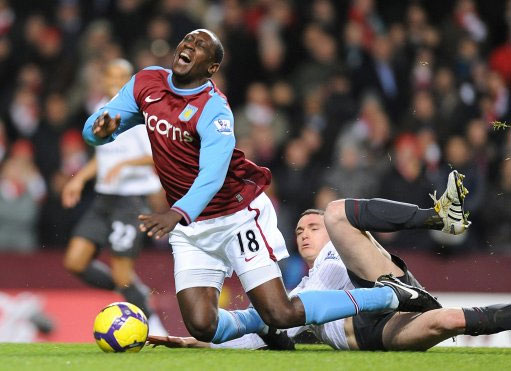 记者：黄潜有意德温特，但不愿意满足热那亚2500万欧的要价