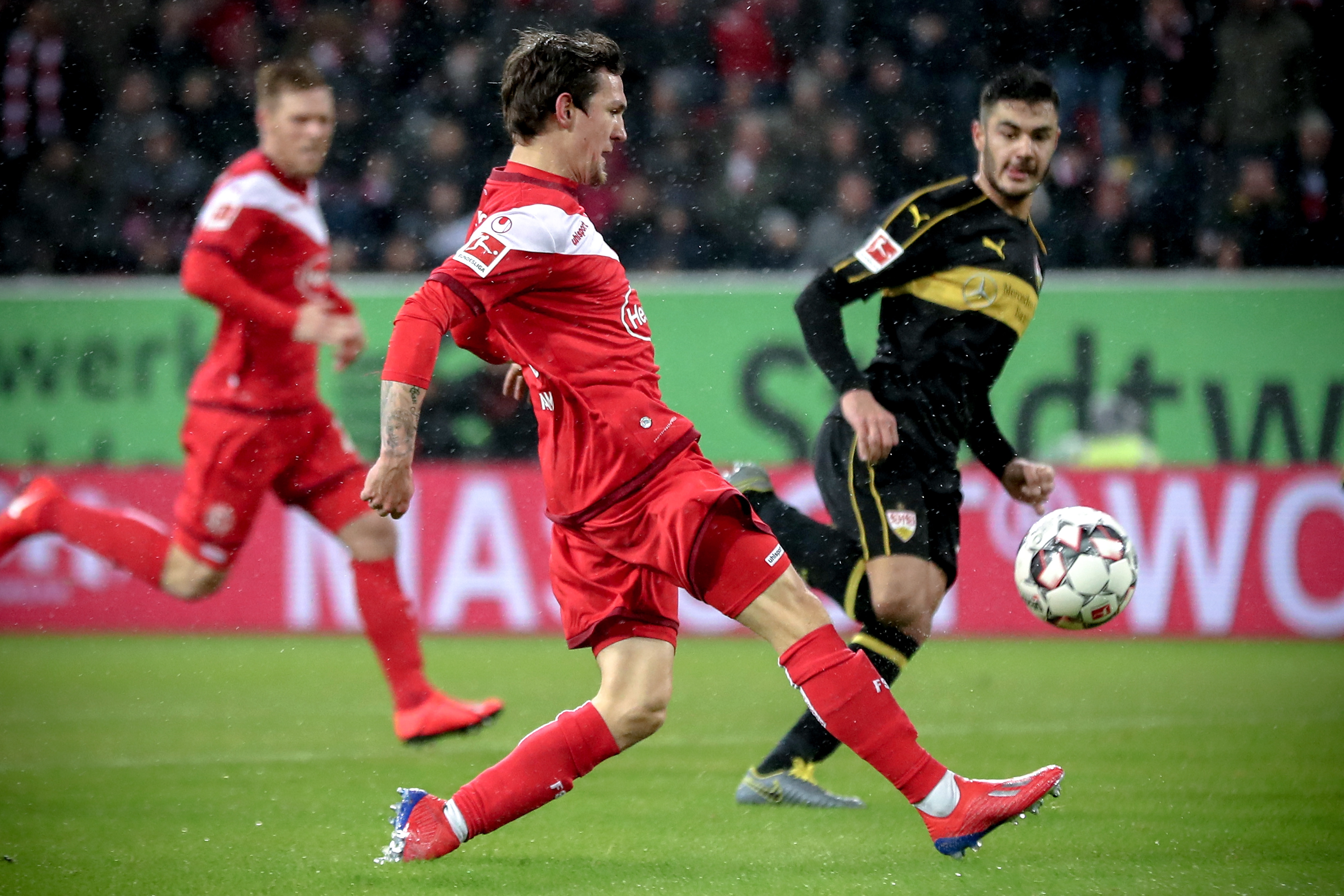 强力兽腰！比苏马与热刺的合同明夏到期，多队关注其情况（热刺中场比苏马合同明夏到期，多家俱乐部密切关注）